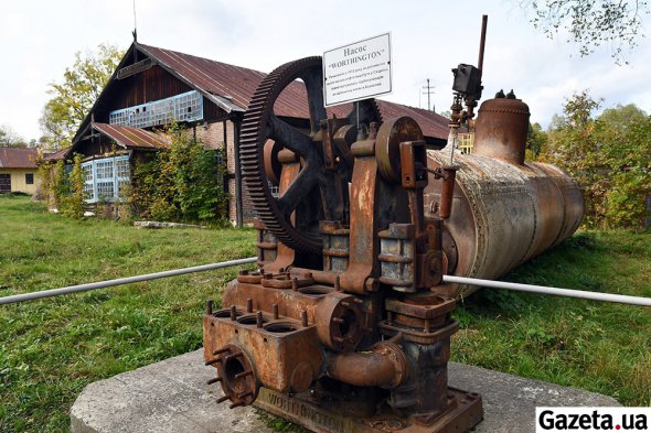 Насос Worthington, яким з 1912 року нафта, видобута у Східниці, транспортувалась трубопроводом на залізничну колію в Борислав