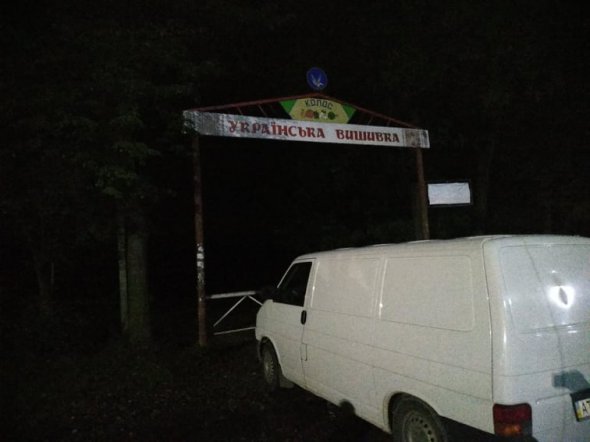 Ринок вишиванок у Коломиї працює раз на тиждень - з 2-ї ночі до 9 ранку у четвер