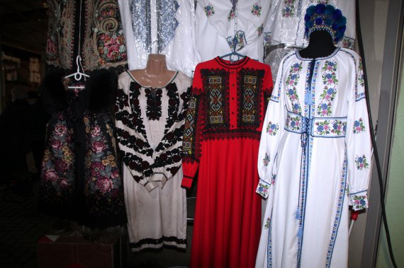 Ринок вишиванок у Коломиї працює раз на тиждень - у ніч на четверг