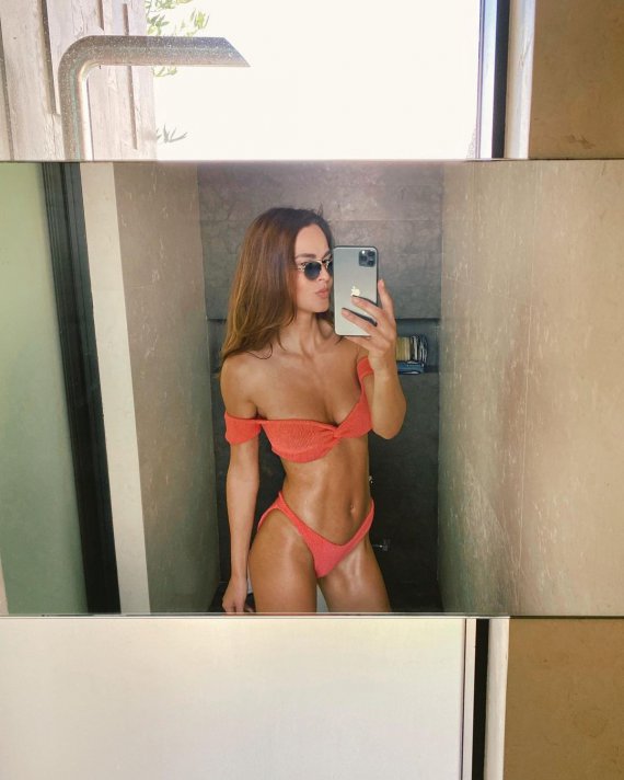 Модель показала фігуру через 2 місяці після пологів