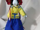 Галина Базюнь з райцентру Гайсин виготовляє авторські ляльки-мотанки