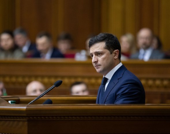 Причини зниження підтримки партії "Слуга народу" пов’язані з розчаруванням. Це емоційні гойдалки. Були завищені очікування від влади Зеленського, вважає Володимир Фесенко