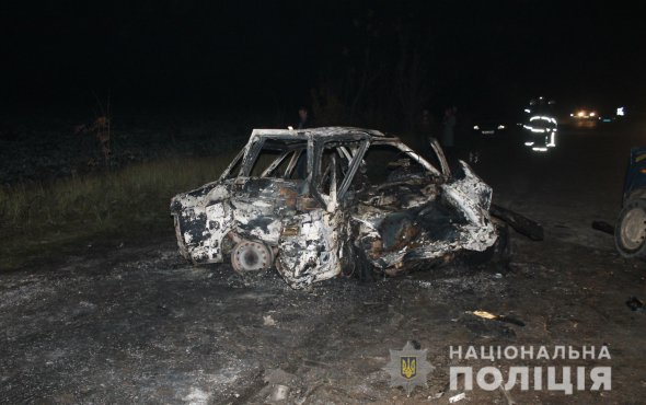 34-летний водитель ВАЗа и 26-летний пассажир другого автомобиля - погибли. 52 - летний водитель автомобиля «Нива» - в больнице