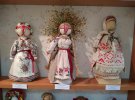 Украинка Людмила Павлова создает уникальные куклы из соломы и природных материалов
