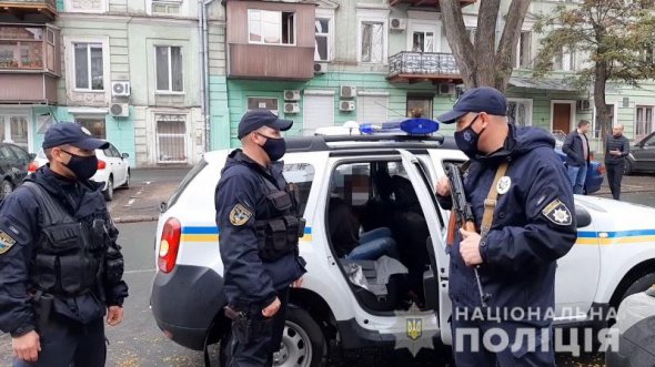 Підозрюваного затримали. Мотивів злочину він не пояснює,   вони встановлюються