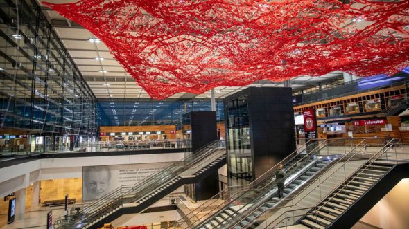 Дати відкриття аеропорту Берлін-Бранденбург змінювалися шість разів. Фото: spiegel.de