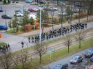 Білоруські силовики вдаються до важкої техніки, зброї та гранат для розгону мирних демонстрантів