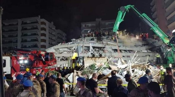 Потужний землетрус 30 жовтня зруйнував у турецькому місті Ізмір щонайменше 18 багатоповерхівок