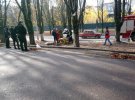 В Полтаве женщина дворник провалилась в яму во время работы и погибла