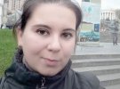 Вінничанка Алла Сорока сфотографувалася на майдані Незалежності за мить до своєї загибелі. До столиці приїхала причаститися в монастирі. Її поховали у весільній сукні