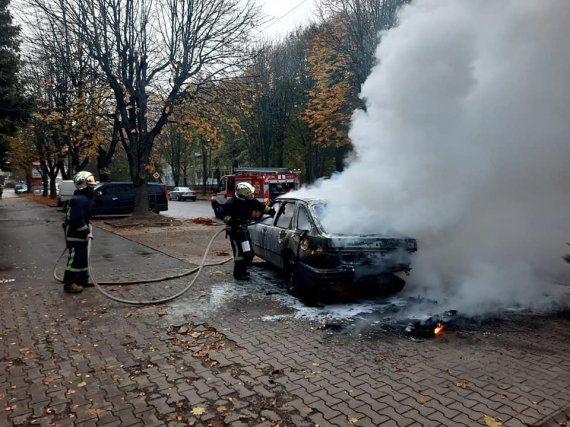 В Ровно тройное столкновение машин закончилось пожаром