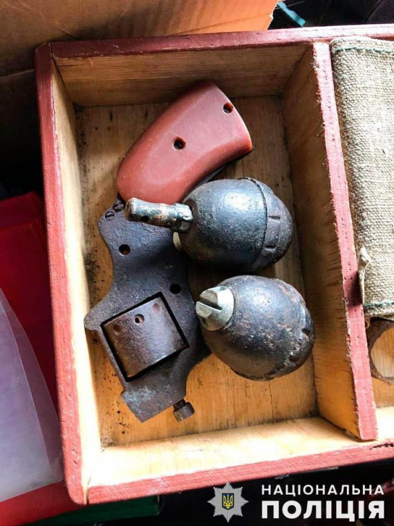В Николаеве практический психолог с детства коллекционировал оружие, взрывчатку и боеприпасы