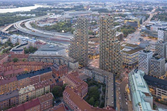 Дом впечатляет: картонное жилье в Стокгольме признали лучшим в мире