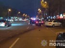 У Харкові 22-річний водій    Volkswagen збив 4-х людей на острівці  безпеки. Троє, серед них 9-річний хлопчик, в лікарні. Ще одна жінка від госпіталізації відмовилася