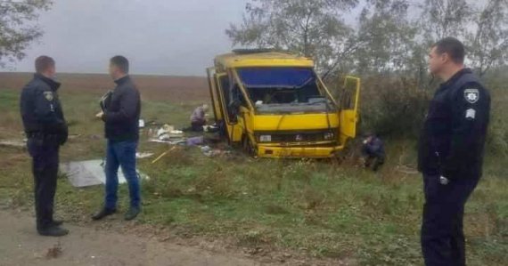 Автобус з пасажирами перекинувся близько 7:00 на автодорозі поблизу села Садове Білозерського району