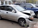В Одессе полицейские задержали женщину, которая похитила у таксиста авто и попал на нем в ДТП