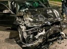 У Миколаєві Mitsubishi розірвало після зіткнення з BMW.  Водій останнього з місця аварії втік