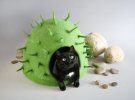 Юлія Косата створює різні вироби з вовни. Найпопулярніші - юрти для котів. Щомісяця жінка продає до 4 будинків