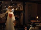 Анджеліна Джолі в образі Чирвової Королеви у фільмі "Пітер Пен і Аліса в країні чудес"