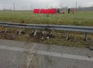 В Польше неподалеку в ДТП погибли двое украинский 38 и 39 лет. Ехали в легковушке Mersedes и слетели с дороги