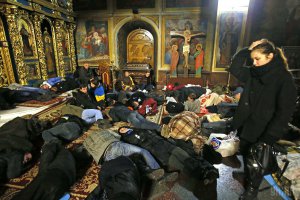 Михайловский собор стал прибежищем для протестующих
