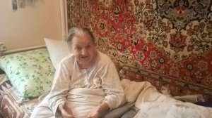 94-річна Ксенія Мельник із села Маянів Тиврівського району на Вінниччині вижила в Голодомор, бо була одна у батьків. Багатодітні сім’ї голодували й вимирали