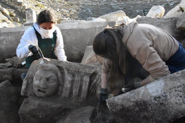 Археологічні розкопки масок. Фото: Anadolu Agency