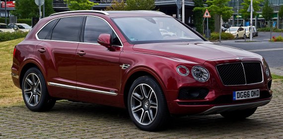 Випустили автомобіль Bentley Bentayga