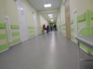 В рентгенологическом отделение Полтавской областной больницы постоянно есть небольшая очередь - на КТ, рентген и МРТ