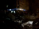 У Кам’янці-Подільському  на Хмельниччині 35-річний водій Subaru Legacy врізвся в дерево і перекинувся на дах.  Загинули 2 пасажирки іномарки.    Водій і ще одна  – в лікарні