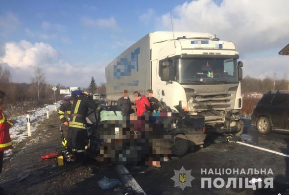 На Закарпатье в смертельном столкновении сошлись ВАЗ и грузовик