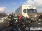 На Закарпатті в смертельному зіткненні зійшлися ВАЗ-2115  і вантажівка Scania. Загинули 4 дорослих і дитина