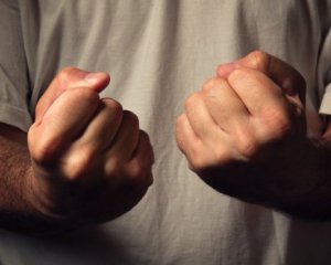 Гамселили по голові та тулубу: двоє чоловіків  забили до смерті 18-річного