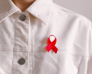 Розвінчали найпопулярніші міфи про ВІЛ та СНІД