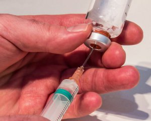 Сообщили, когда украинцы получат вакцину от Covid-19