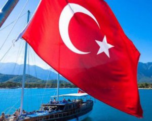 Жителям Туреччини заборонили виходити з дому