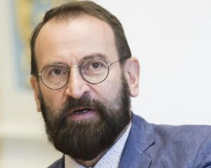 Задержанный на секс-вечеринке евродепутат подал в отставку