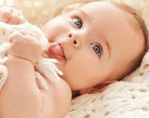 Дочь - ровесница матери: в США родилась девочка с замороженного 27 лет назад эмбриона