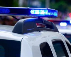 П&#039;яний водій тікав від патрульних і врізався у під&#039;їзд будинку