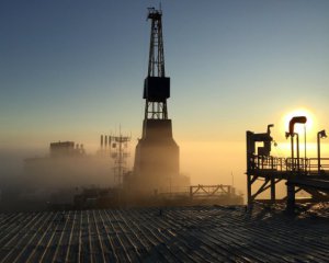 Из-за новых локдаунов падают цены на нефть: детали