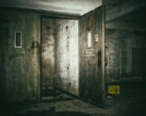В шахте столичного лифта нашли мужчину