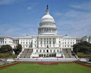Трамп мирно передає владу Байдену