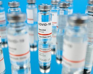 Перша європейська країна почала масову вакцинацію проти Covid-19