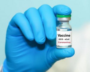 Пропіарену Медведчуком путінську вакцину від коронавірусу хочуть виготовляти в Україні