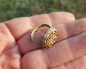 Уникальное кольцо внука султана Сулеймана нашли на территории Украины