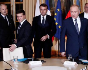 Зеленский встретился с Путиным