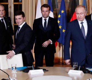 Зеленський зустрівся з Путіним