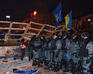 Силовики штурмували майдан Незалежності