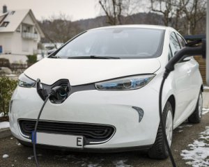 В Украине обвалился спрос на электромобили