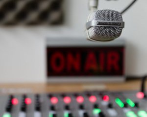 Украинские радиостанции оштрафовали за нарушение языковых квот
